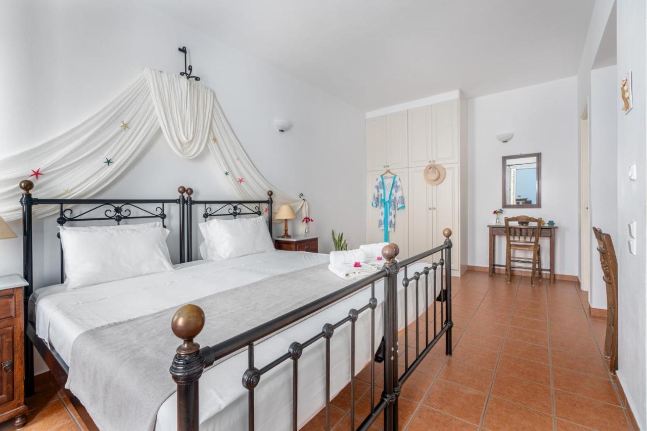 Reggina'S Apartments Finikas  Bagian luar foto