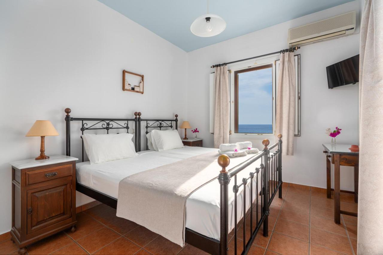 Reggina'S Apartments Finikas  Bagian luar foto