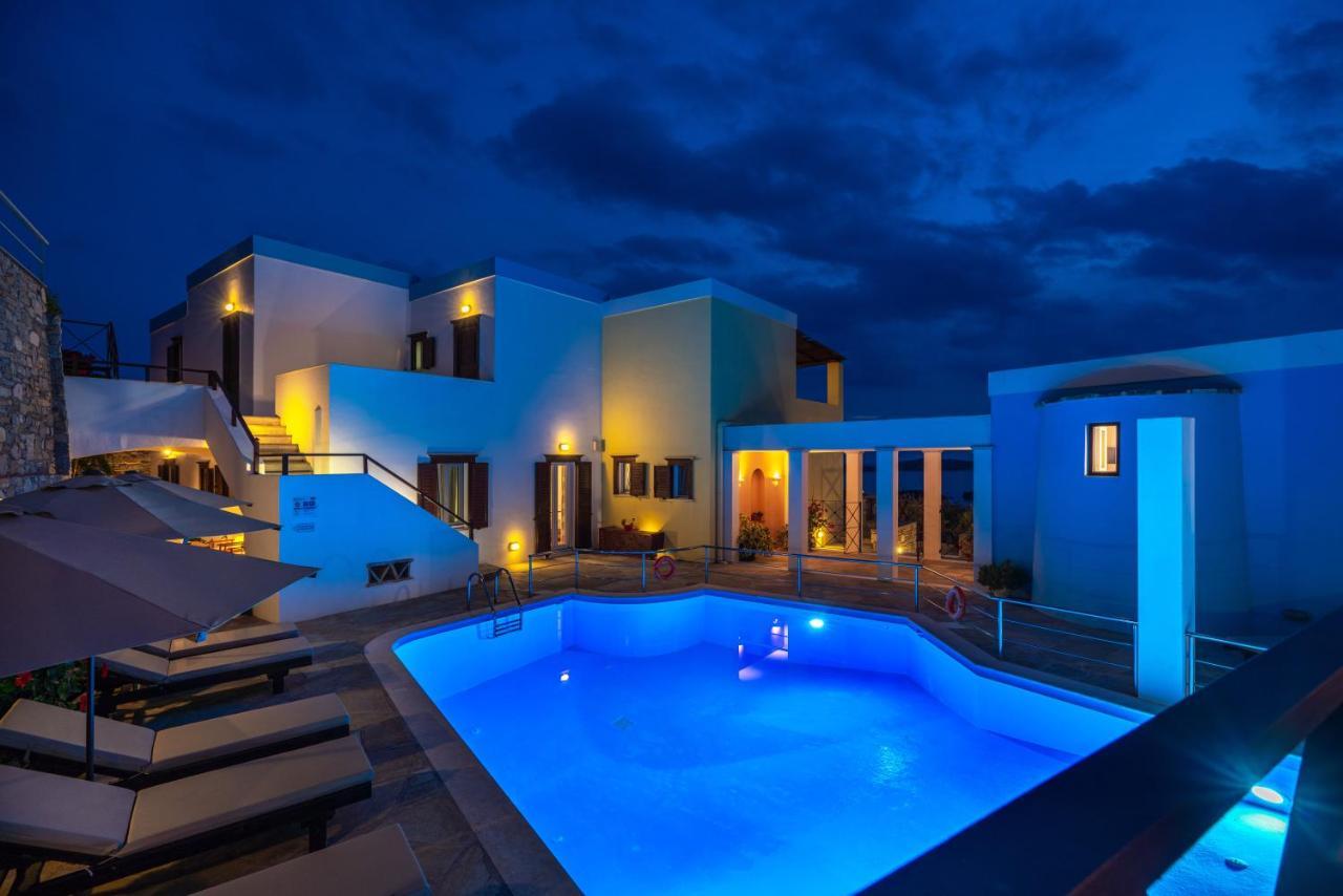 Reggina'S Apartments Finikas  Bagian luar foto